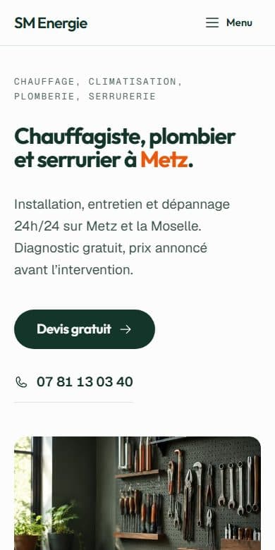Le site de SM Energie, artisan du bâtiment à Metz, affiché sur un écran de téléphone